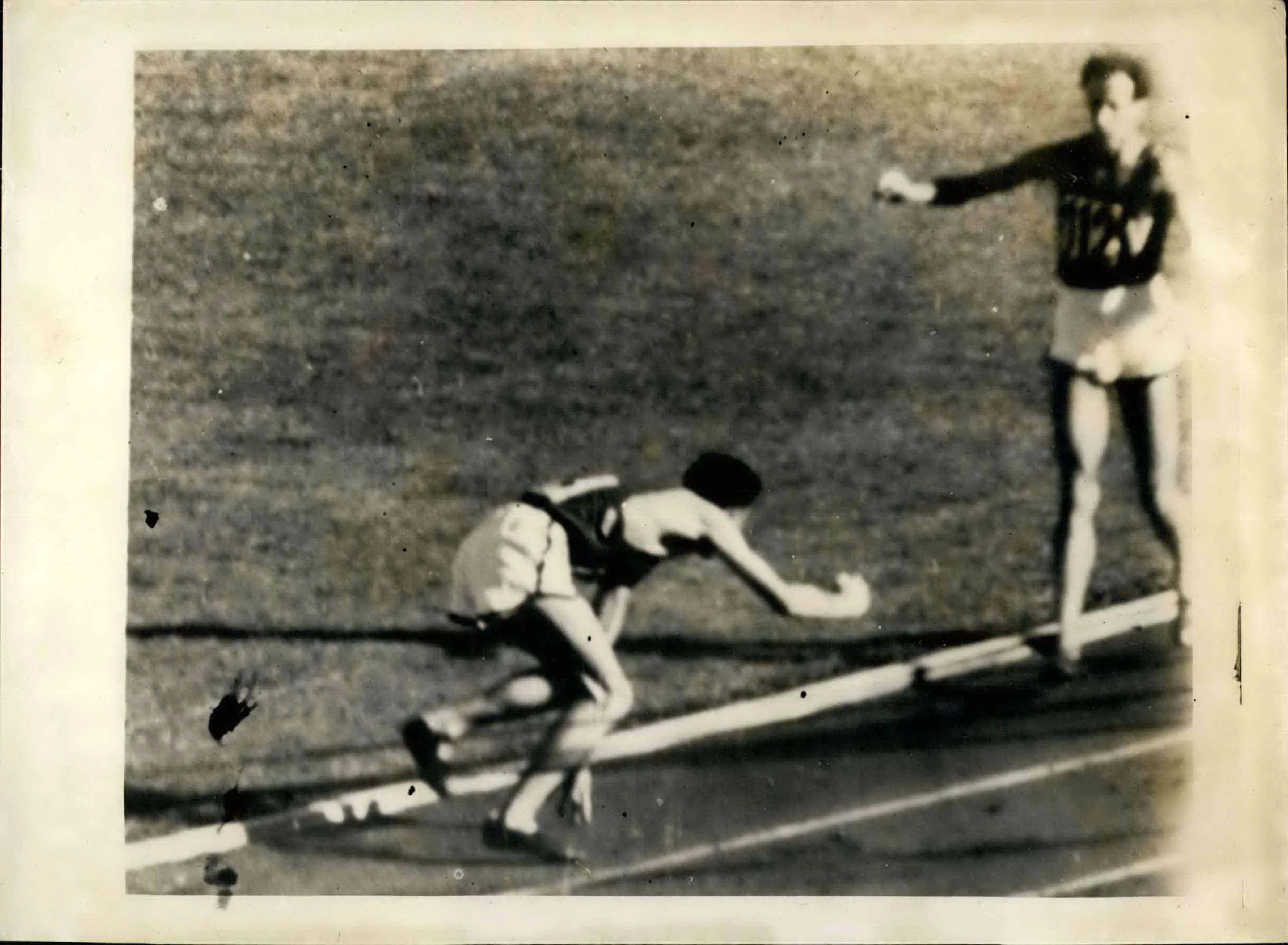 ‘A Senseless Piece of Chivalry’: He Sacrificed His World Record to Help His Fallen Rival—and Somehow Still Won the Race