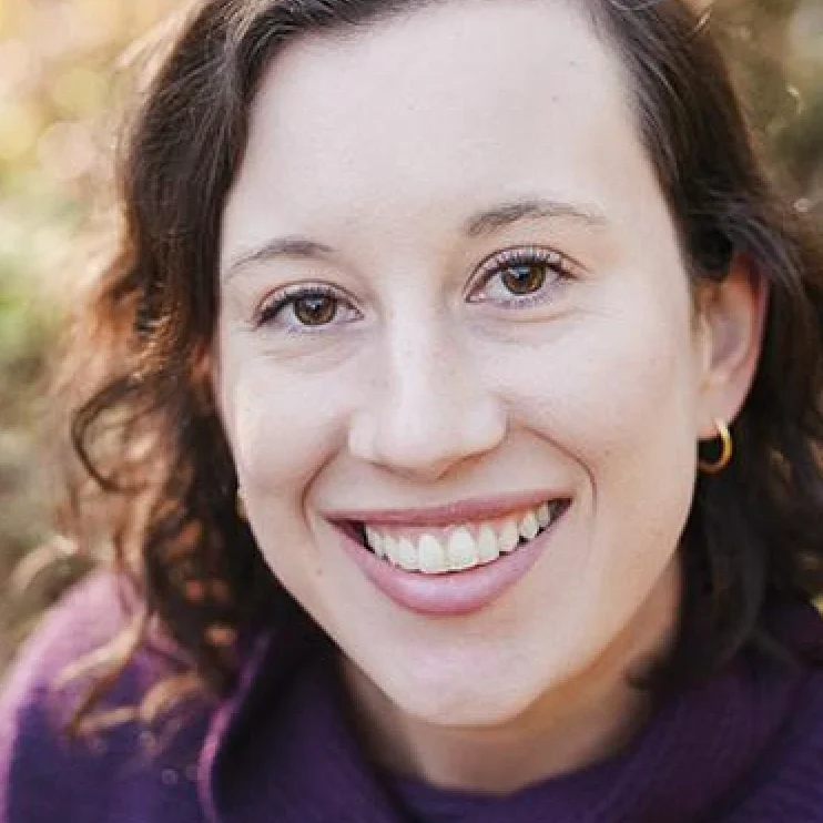 Headshot of Lauren Wingenroth