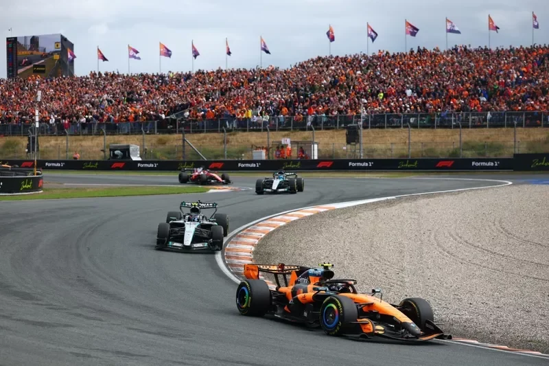 Andrea Kimi Antonelli, Mercedes; George Russell, Mercedes; Lando Norris, McLaren